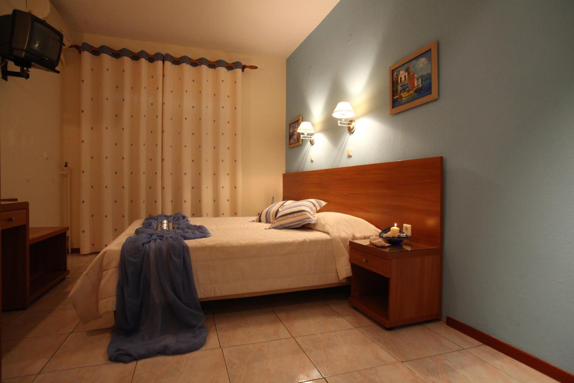 Nikos House Aparthotel Nikiti  Rum bild